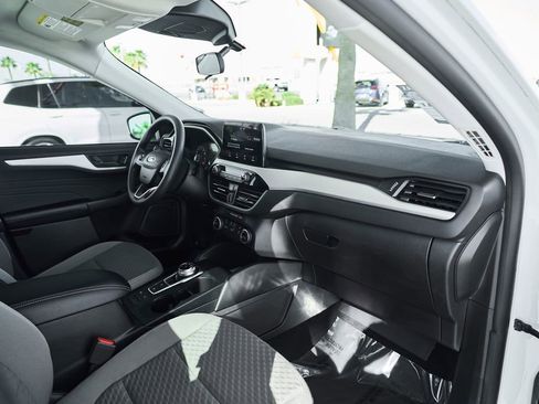 Used 2022 Ford Escape SE FWD image 23