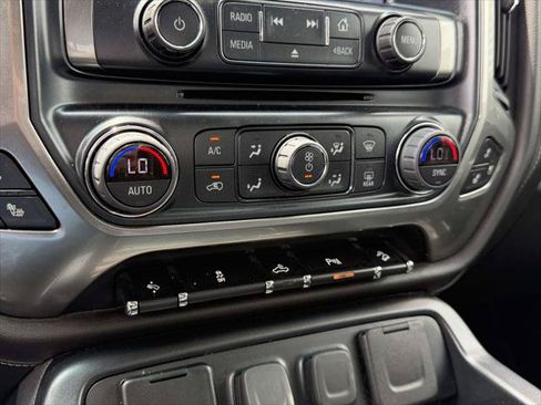 Used 2018 Chevrolet Silverado 1500 LTZ Z71 w/ Centennial Edition AWD/4WD image 32