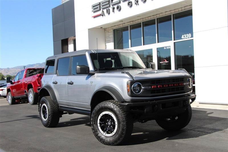 Used 2023 Ford Bronco 4-Door w/ Sasquatch Package AWD/4WD image 2
