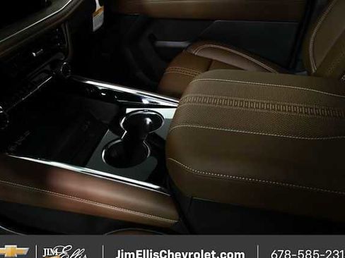 New 2026 Chevrolet Suburban High Country w/ Sun And Tow Package image 17