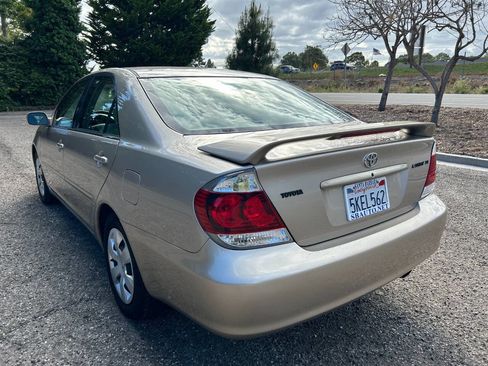 Used 2005 Toyota Camry SE FWD image 21