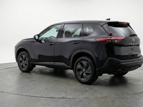 Used 2025 Nissan Rogue SV image 6