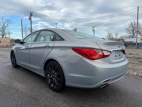 Used 2011 Hyundai Sonata SE w/ Navigation & Sunroof Pkg 4 image 5