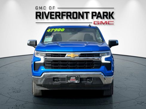 Used 2025 Chevrolet Silverado 1500 LT AWD/4WD image 8