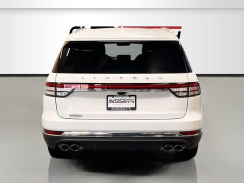 Used 2024 Lincoln Aviator Reserve AWD/4WD image 6