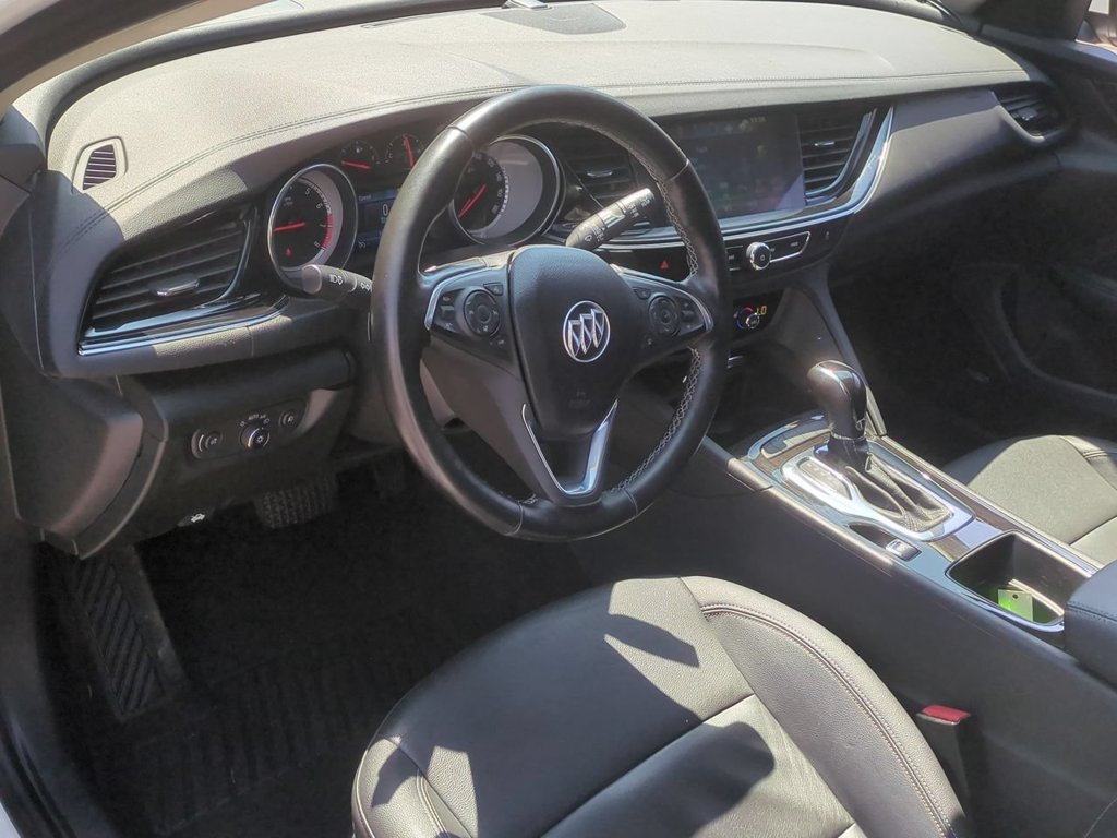 Used 2018 Buick Regal Essence w/ Driver Confidence Package #1 AWD/4WD image 13