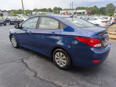 Used 2016 Hyundai Accent SE w/ Option Group 02 FWD image 5