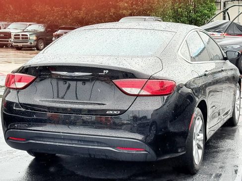 Used 2016 Chrysler 200 LX FWD image 7
