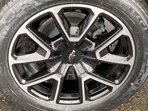 Used 2023 Chevrolet Tahoe RST w/ Luxury Package image 31