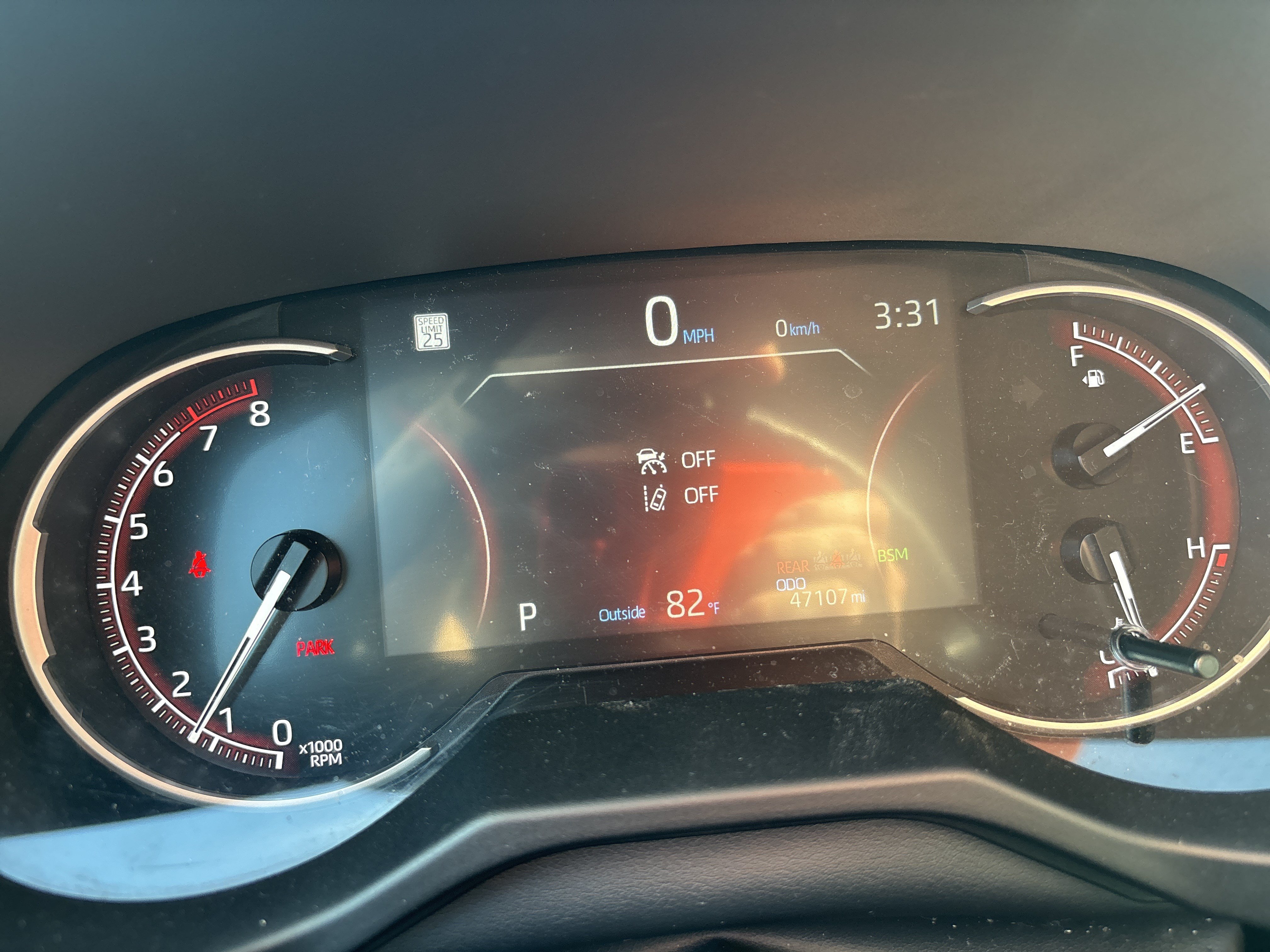 Used 2025 Toyota RAV4 XLE AWD/4WD image 12