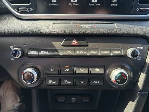 Used 2020 Kia Sportage LX FWD image 25