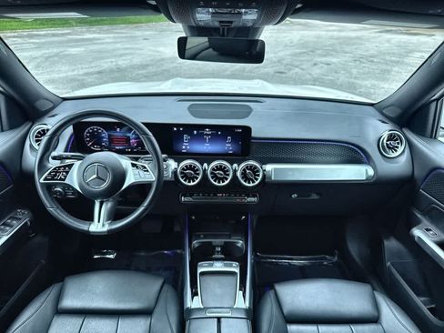 Used 2025 Mercedes-Benz GLB 250 image 24
