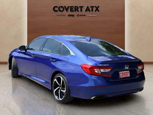 Used 2018 Honda Accord Sport image 3