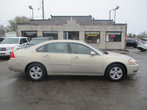Used 2008 Chevrolet Impala LT w/ Luxury Edition Package FWD image 2