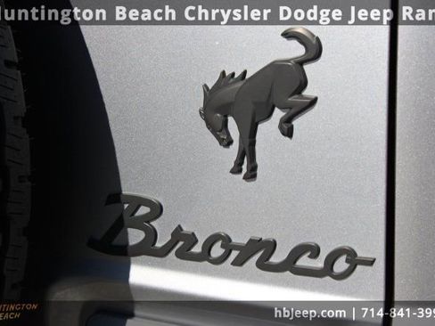 Used 2023 Ford Bronco Outer Banks image 6