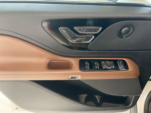 Used 2023 Lincoln Aviator Reserve w/ Jet Appearance Package image 13