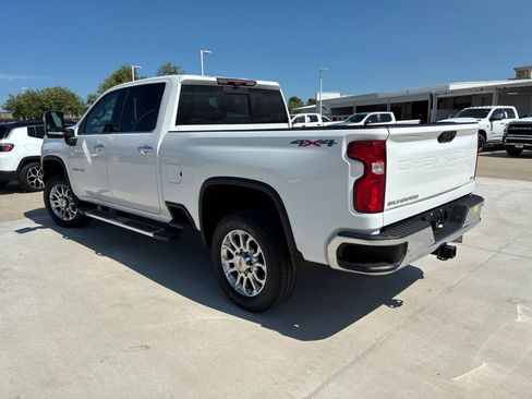 Used 2024 Chevrolet Silverado 2500 LTZ w/ LTZ Premium Package AWD/4WD image 5