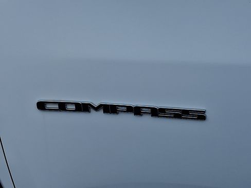 Used 2025 Jeep Compass Limited AWD/4WD image 30