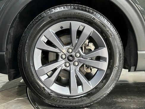 Used 2021 Ford Explorer XLT w/ Equipment Group 202A AWD/4WD image 22