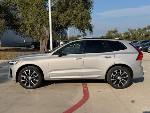 Certified 2023 Volvo XC60 B5 Plus w/ Climate Package image 3