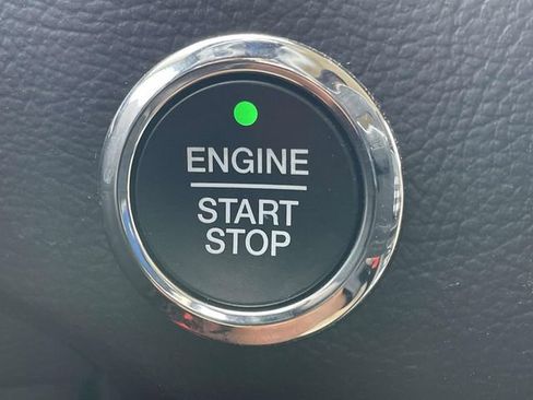 Used 2024 Ford Edge SEL image 29