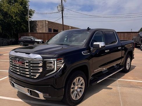 Used 2024 GMC Sierra 1500 Denali w/ Technology Package AWD/4WD image 3