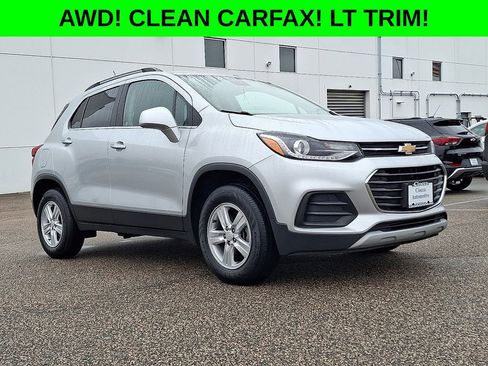 Used 2020 Chevrolet Trax LT w/ LT Convenience Package image 1