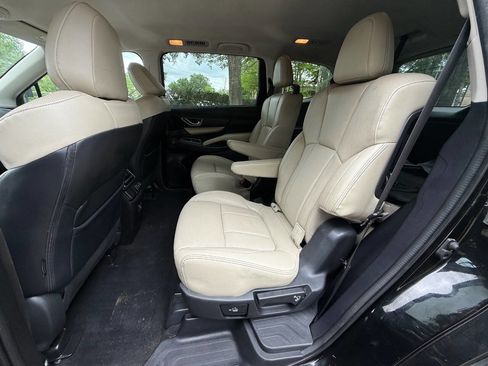 Used 2019 Subaru Ascent Limited image 27