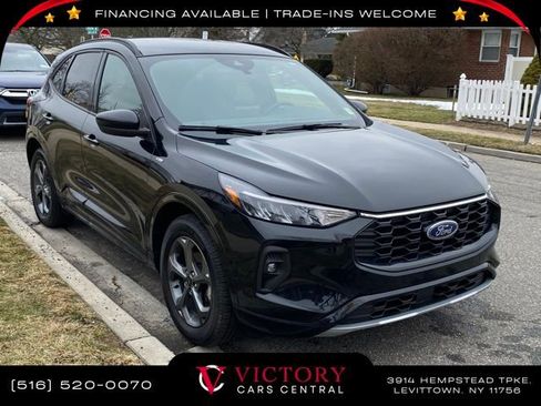 Used 2023 Ford Escape ST-Line Select w/ Class II Trailer Tow Package image 3