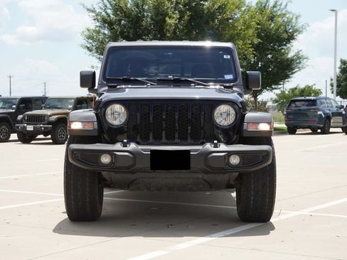 Used 2021 Jeep Gladiator Sport AWD/4WD image 2