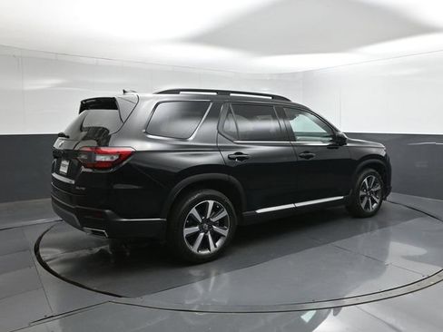 Used 2025 Honda Pilot Elite image 11