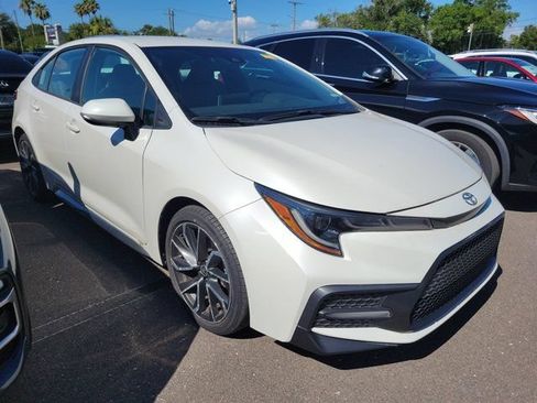 Used 2020 Toyota Corolla SE FWD image 2