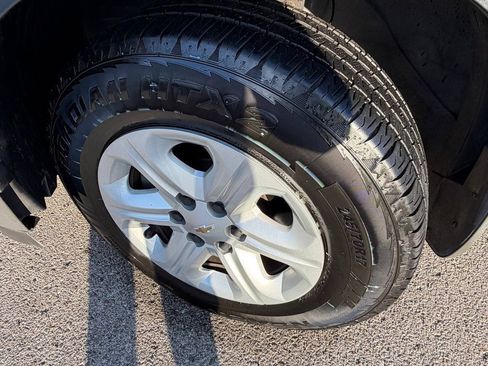 Used 2011 Chevrolet Traverse LS FWD image 29