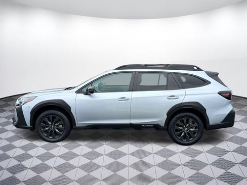 Used 2024 Subaru Outback Onyx Edition AWD/4WD image 2