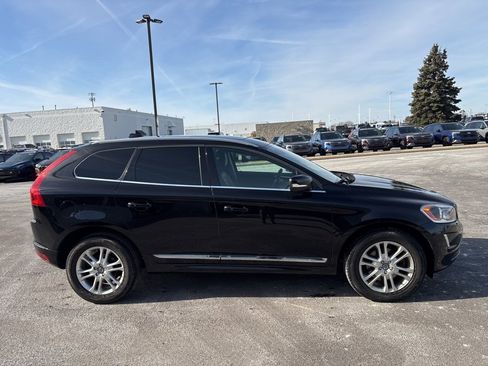 Used 2016 Volvo XC60 T5 Premier w/ Proximity Package image 2
