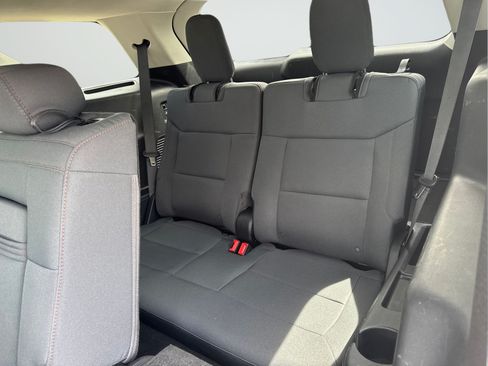 Used 2025 Ford Explorer Active RWD image 32