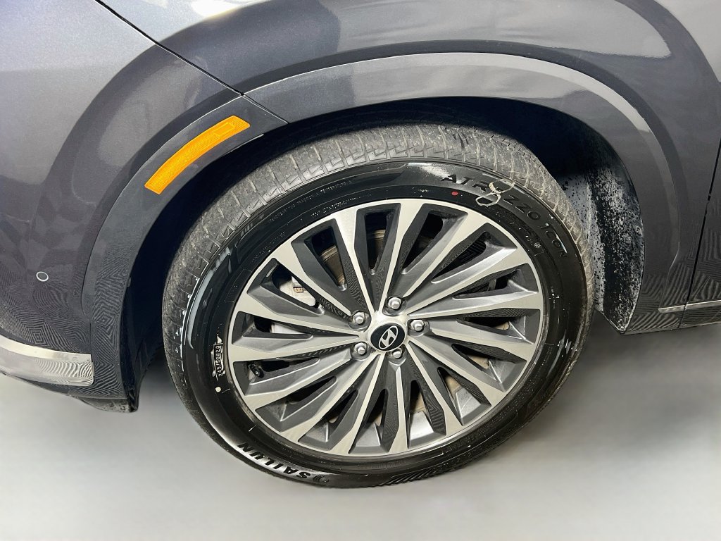 Used 2025 Hyundai Palisade Calligraphy AWD/4WD image 13