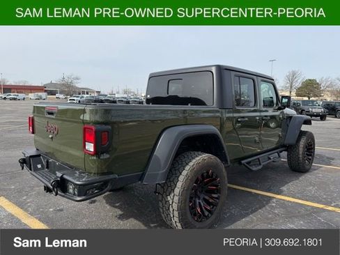 Used 2023 Jeep Gladiator Rubicon w/ Cold Weather Group image 5