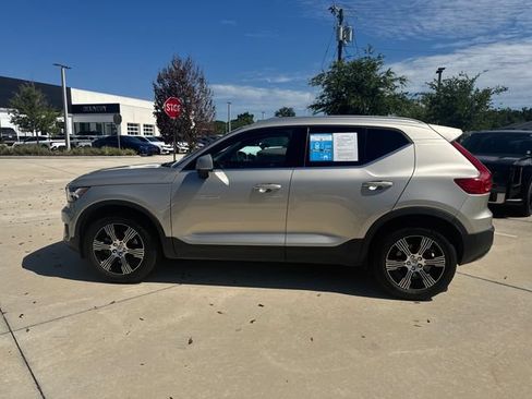 Used 2019 Volvo XC40 T5 Inscription AWD/4WD image 9