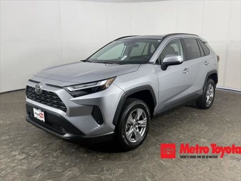 Used 2025 Toyota RAV4 XLE w/ Convenience Package image 1