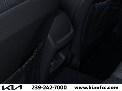 New 2025 Kia K5 LXS image 26