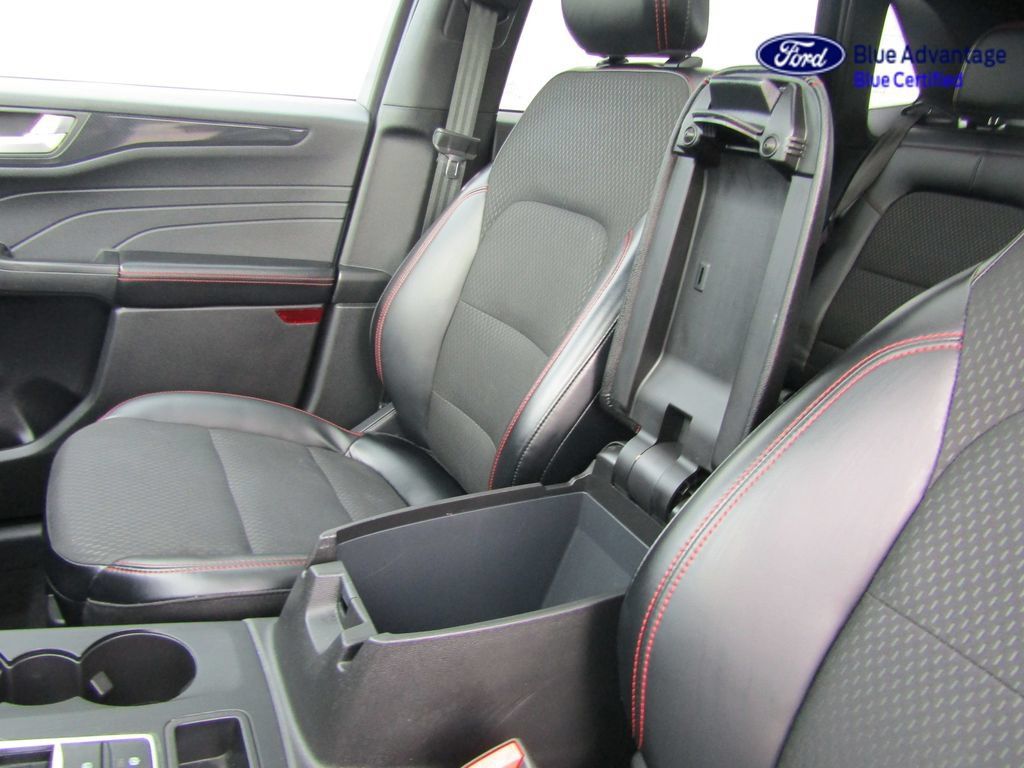 Certified 2025 Ford Escape ST-Line w/ Tech Pack #1 AWD/4WD image 47