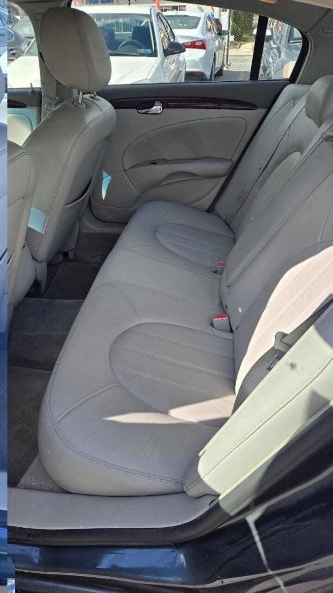 Used 2010 Buick Lucerne CXL FWD image 9