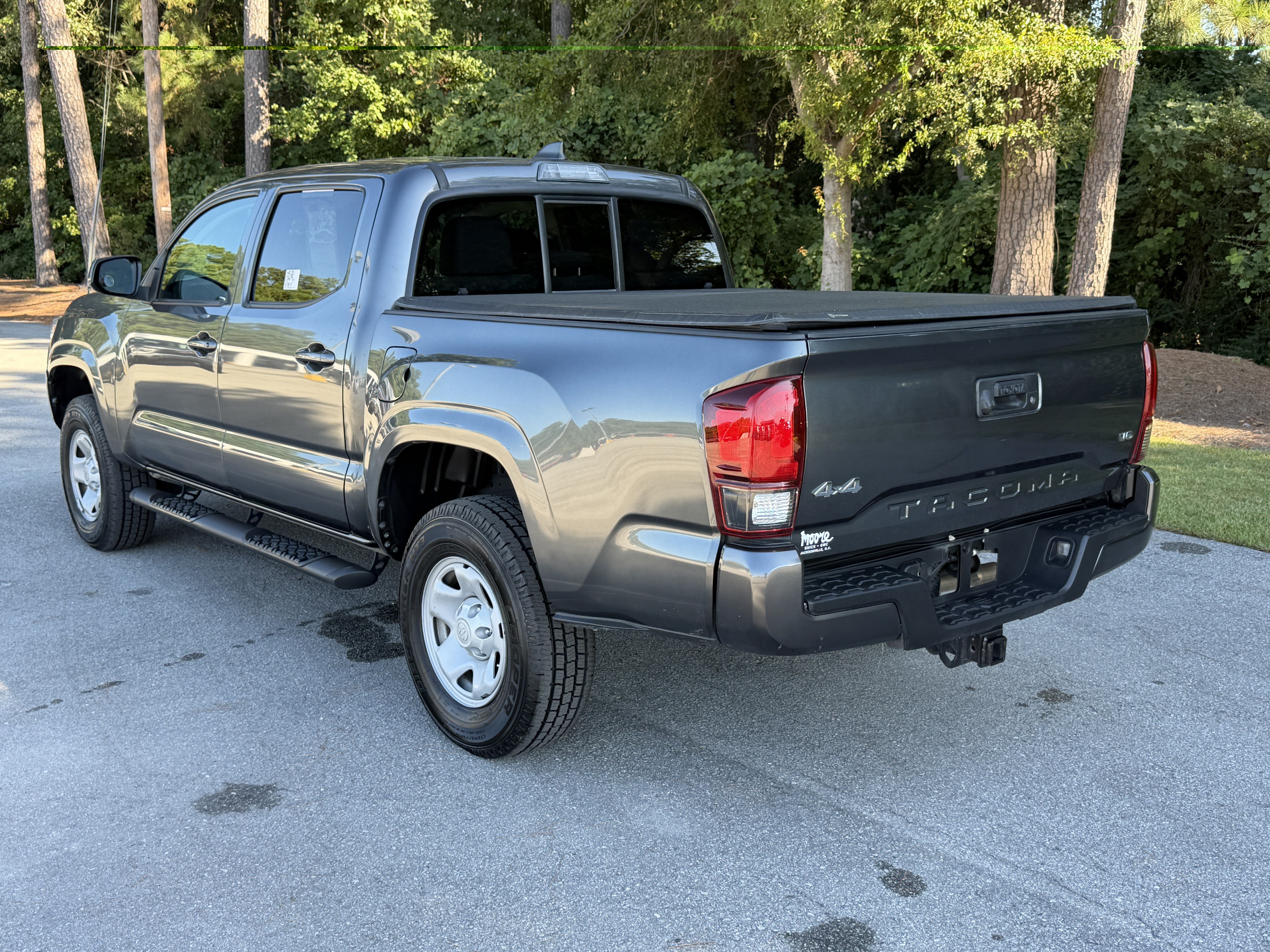 Used 2023 Toyota Tacoma SR AWD/4WD image 33