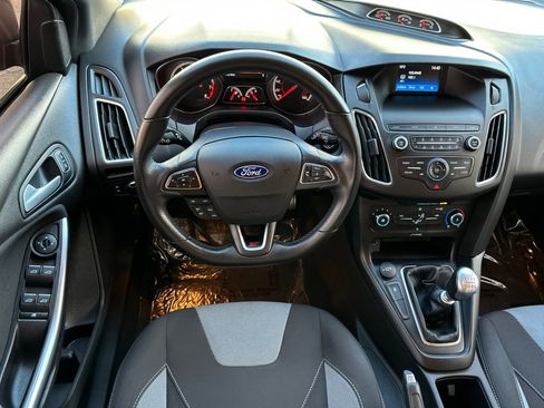 Used 2018 Ford Focus ST image 16