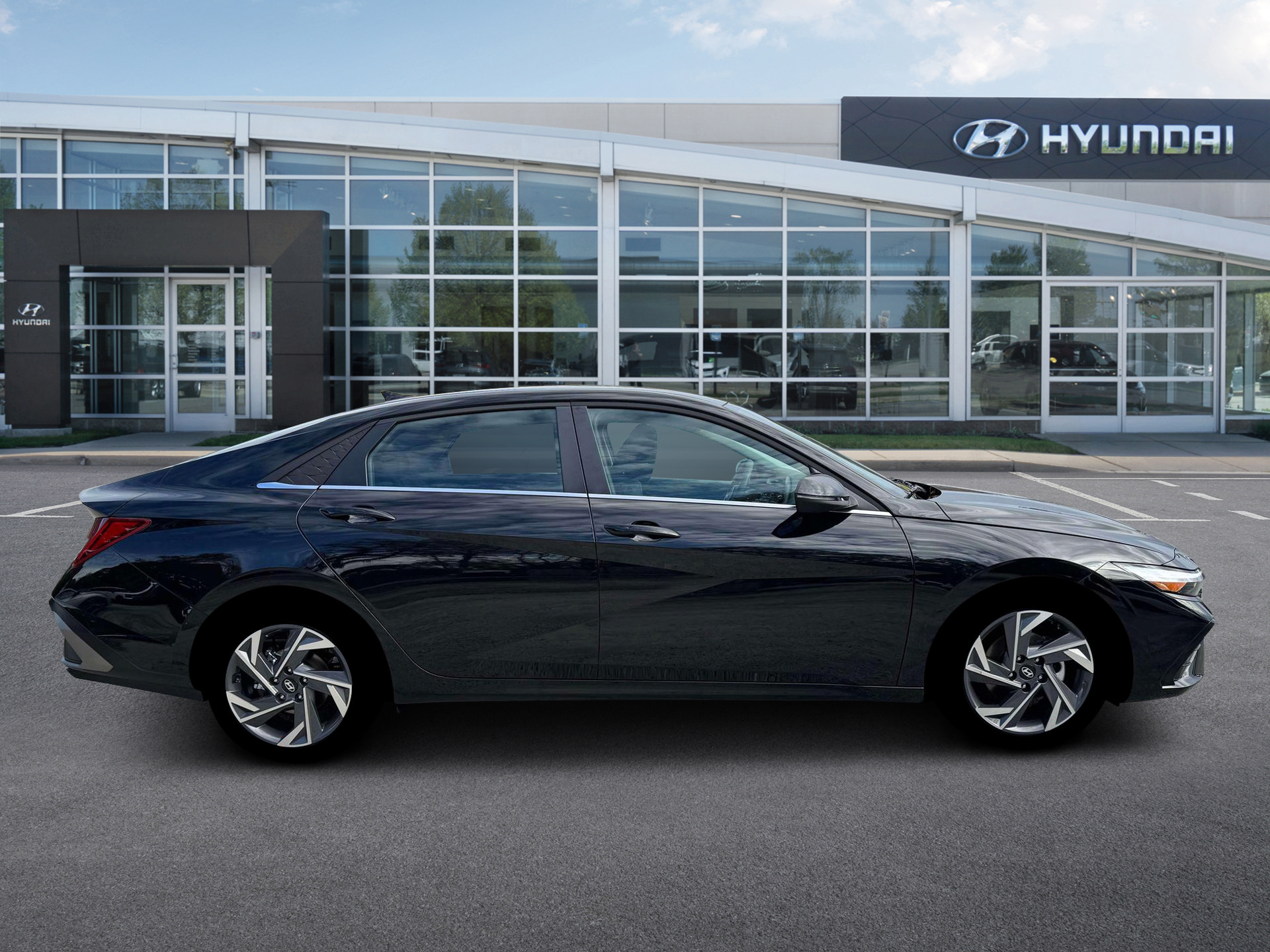 New 2026 Hyundai Elantra Limited FWD image 9