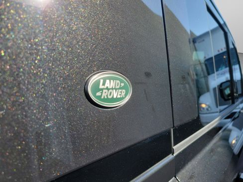 Used 2024 Land Rover Defender 130 S image 28