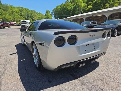 Used 2005 Chevrolet Corvette Coupe w/ Preferred Equipment Group RWD image 4
