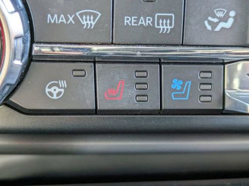 Certified 2022 Ford F150 Lariat w/ Equipment Group 502A High image 23