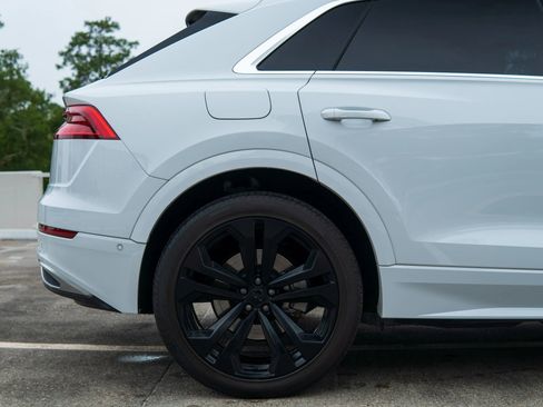 Used 2019 Audi Q8 Prestige AWD/4WD image 11